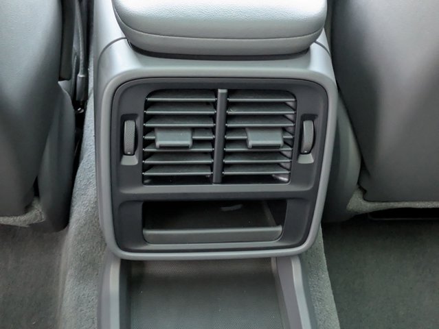 2022 Porsche Taycan 4S Image 27 of 32