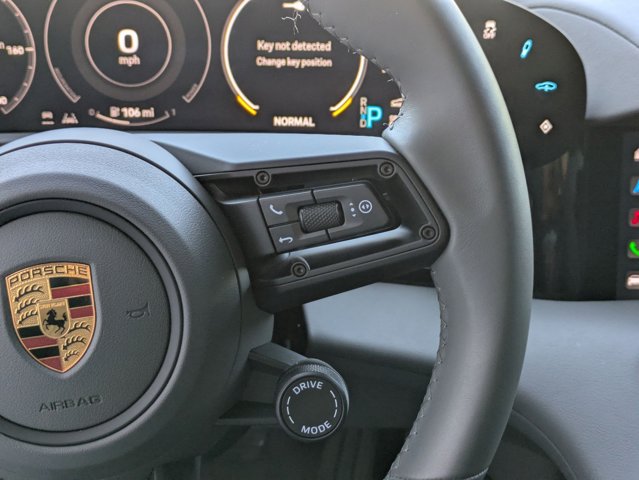 2022 Porsche Taycan 4S Image 30 of 32