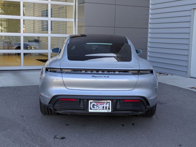 2022 Porsche Taycan 4S Image 6 of 32