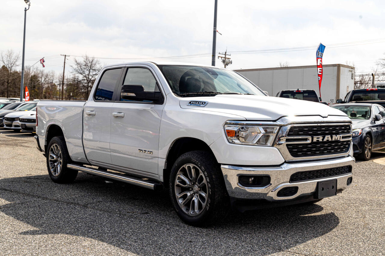Vehicle image 3 of 24