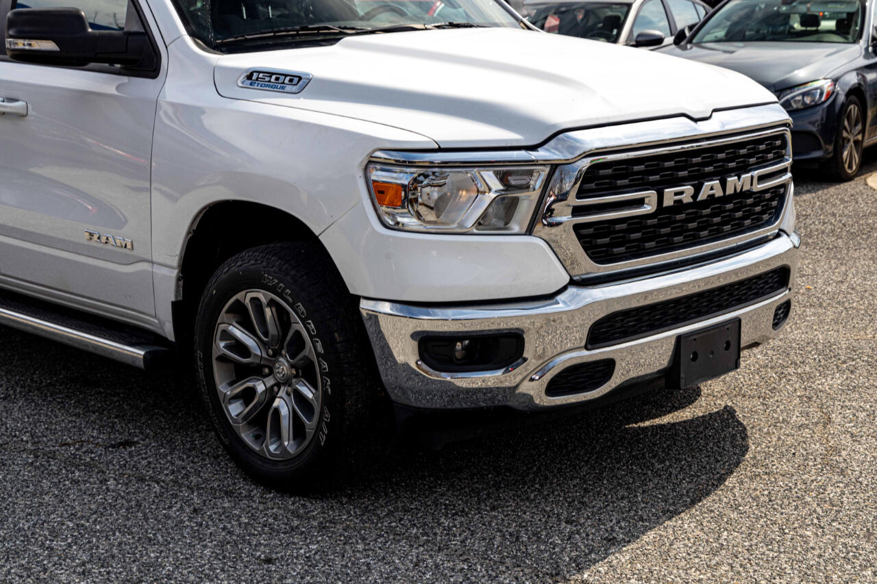 Vehicle image 4 of 24
