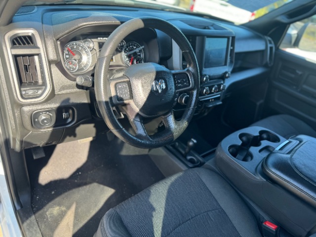 Vehicle image 19 of 25