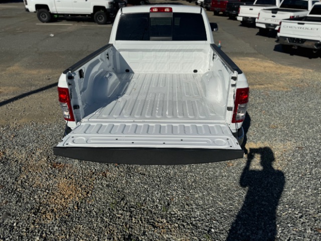 Vehicle image 21 of 25