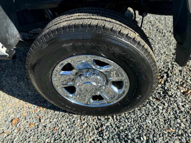 Vehicle image 16 of 25