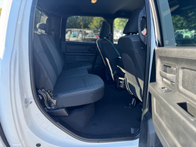 Vehicle image 22 of 25