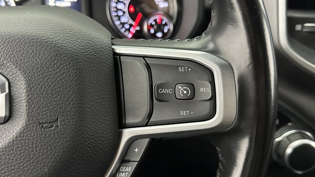 Vehicle image 28 of 41