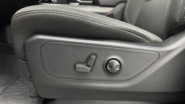 Vehicle image 26 of 41