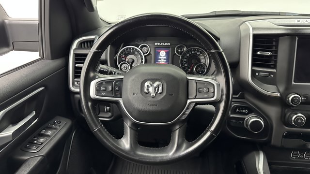 Vehicle image 19 of 41