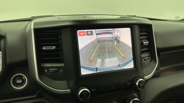 Vehicle image 22 of 41