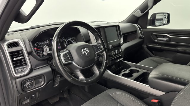 Vehicle image 17 of 41