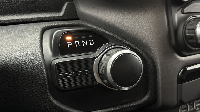Vehicle image 25 of 41