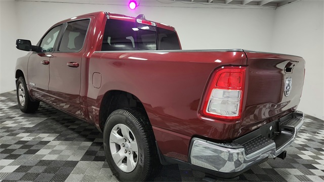 Vehicle image 16 of 50