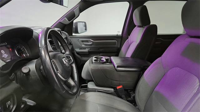 Vehicle image 41 of 50