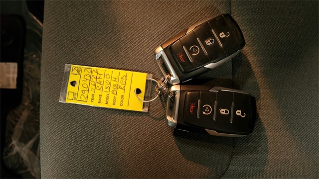 Vehicle image 27 of 50