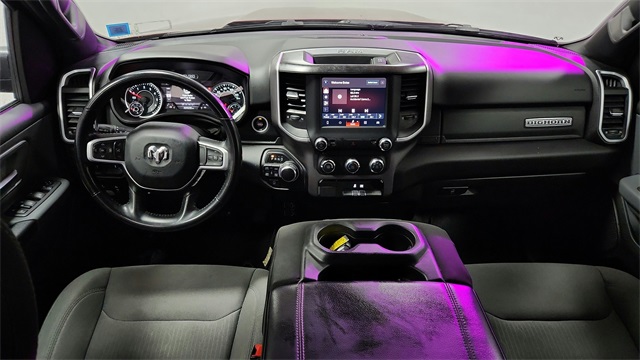 Vehicle image 43 of 50