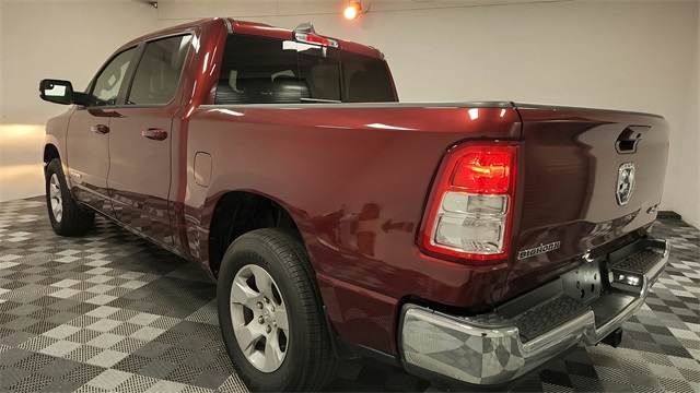 Vehicle image 17 of 50