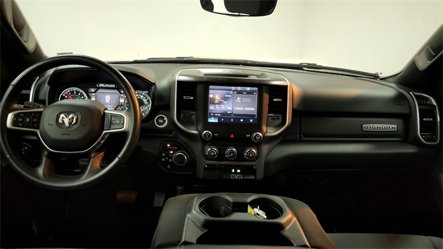 Vehicle image 26 of 50