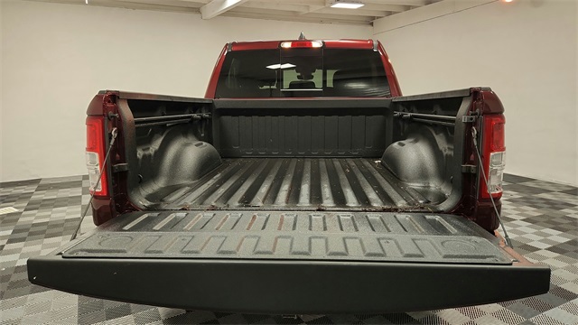 Vehicle image 29 of 50