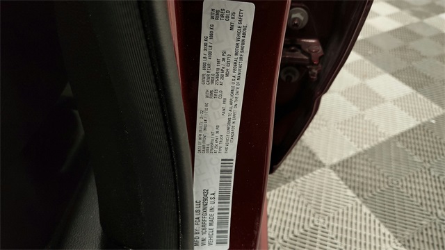 Vehicle image 33 of 50