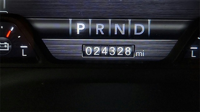 Vehicle image 21 of 50