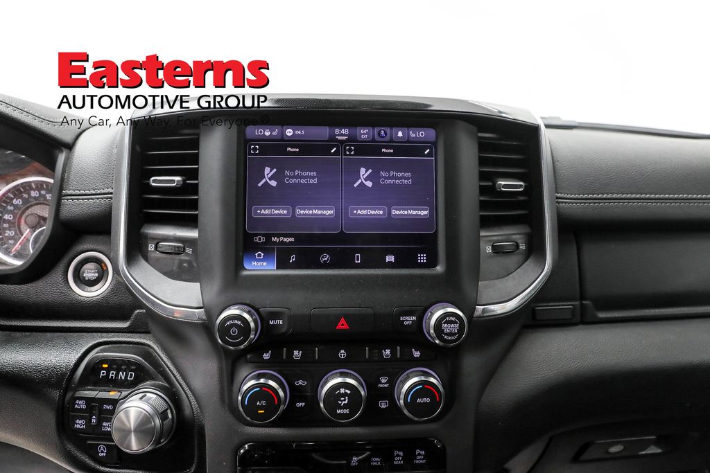 Vehicle image 43 of 66