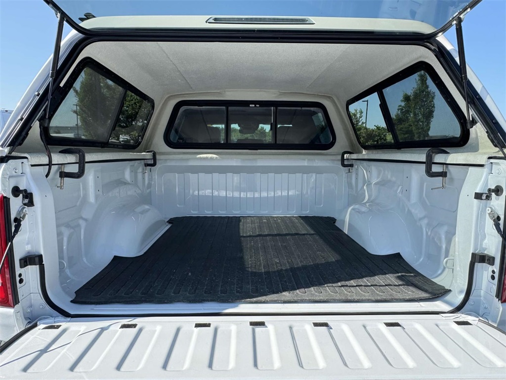 Vehicle image 10 of 30
