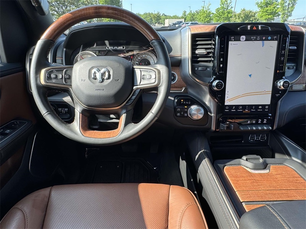Vehicle image 14 of 30