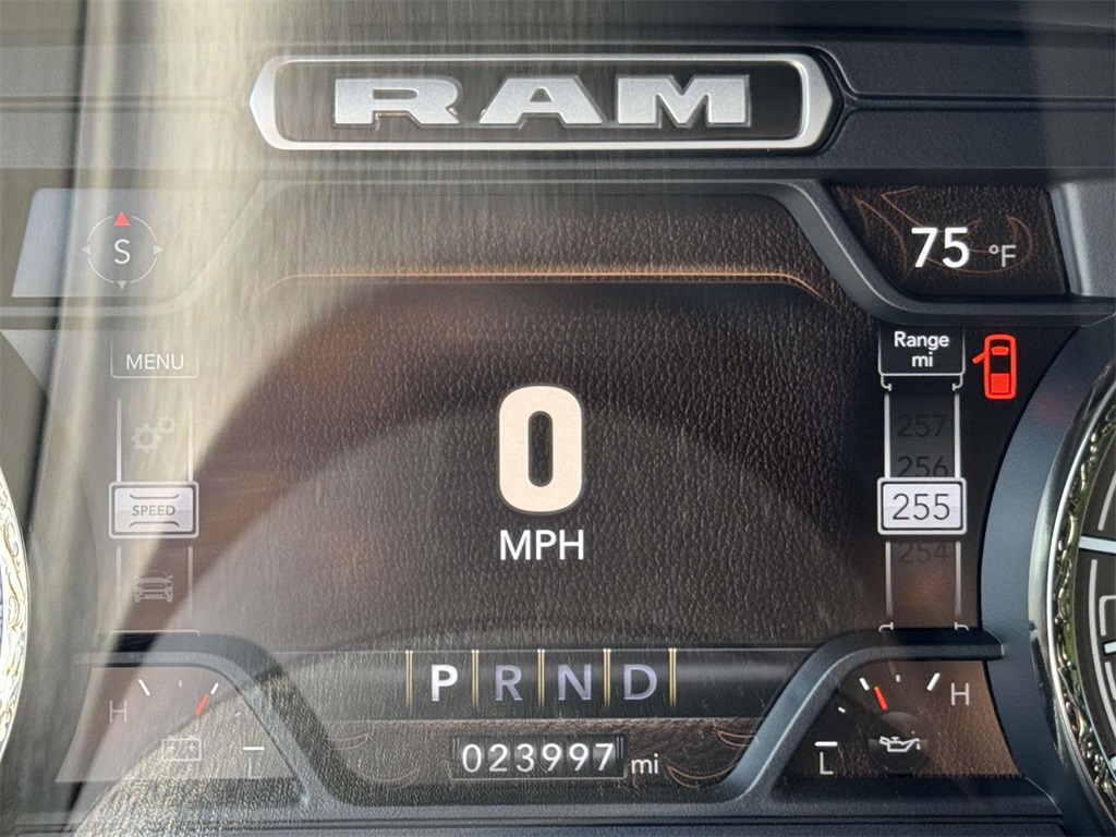 Vehicle image 18 of 30