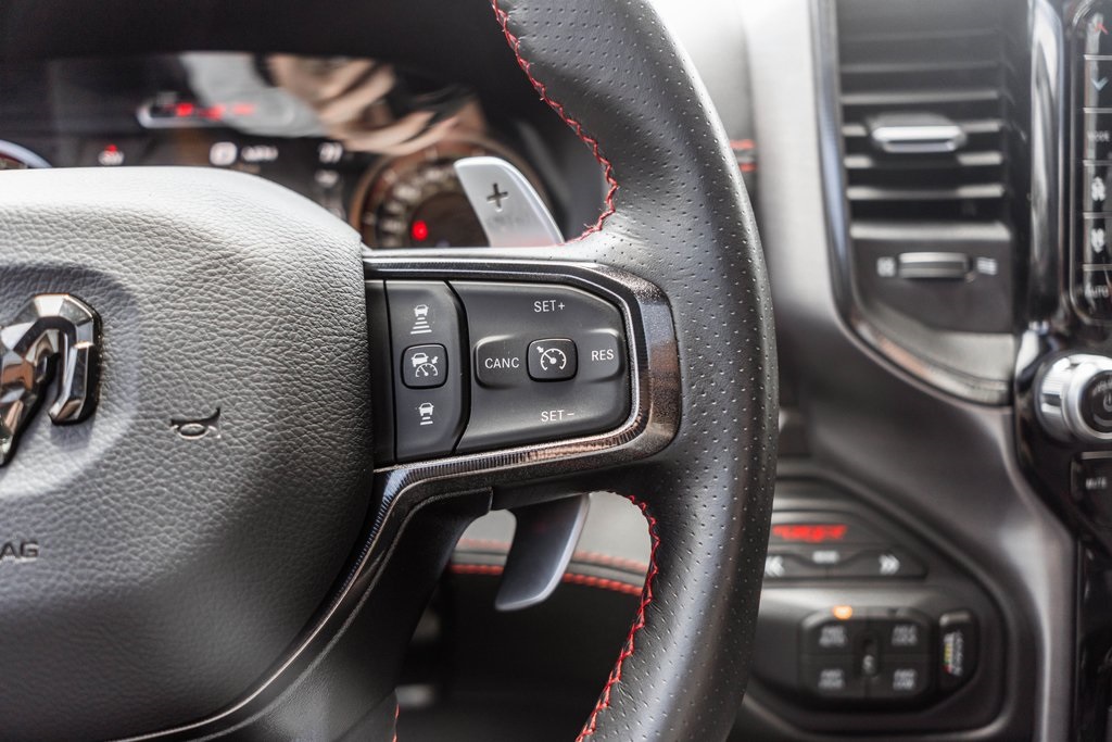 Vehicle image 18 of 39