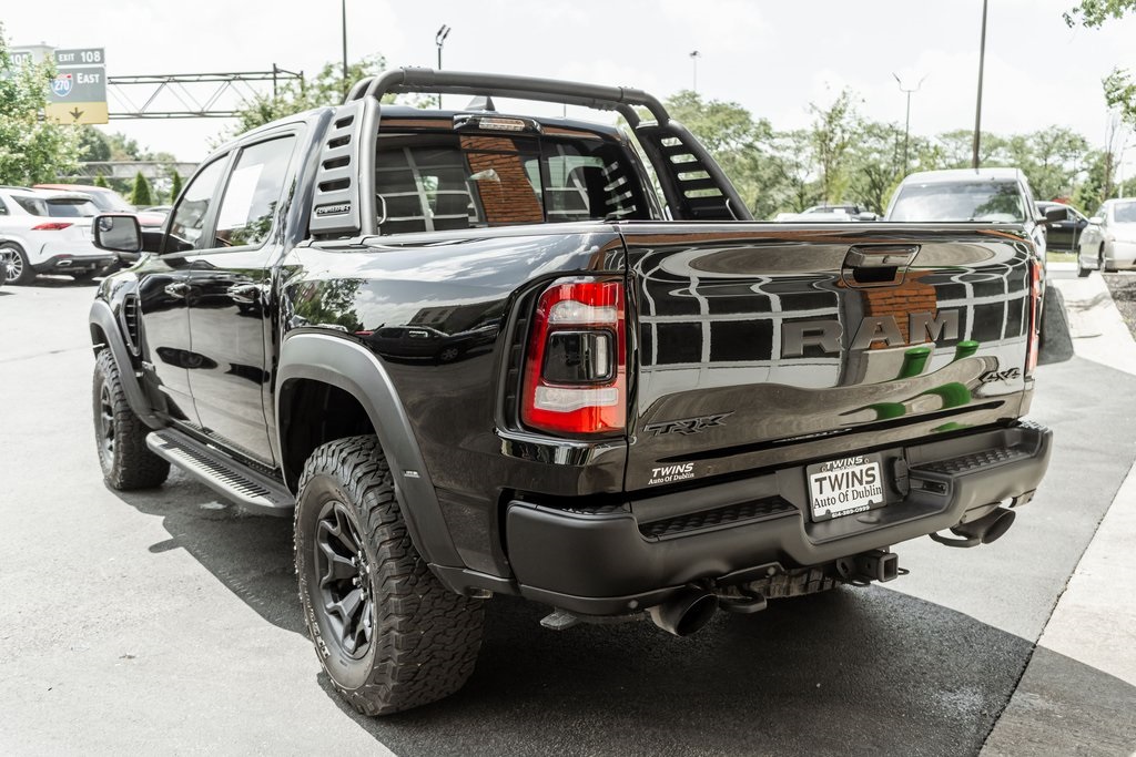 Vehicle image 7 of 39