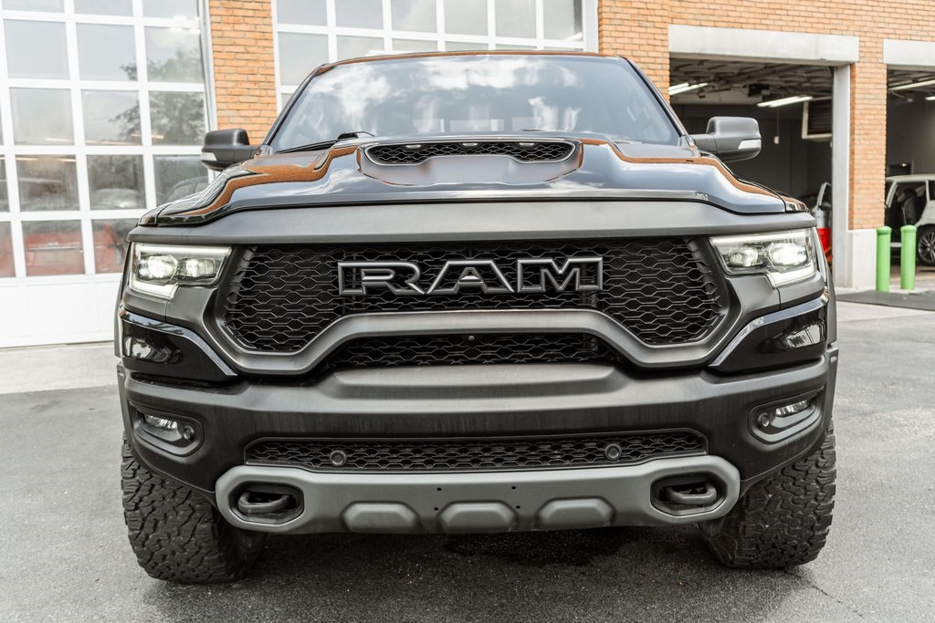 Vehicle image 3 of 39