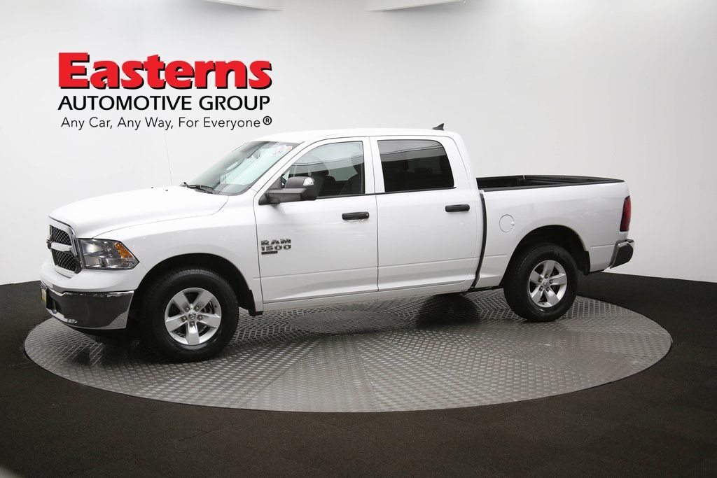Vehicle image 2 of 61