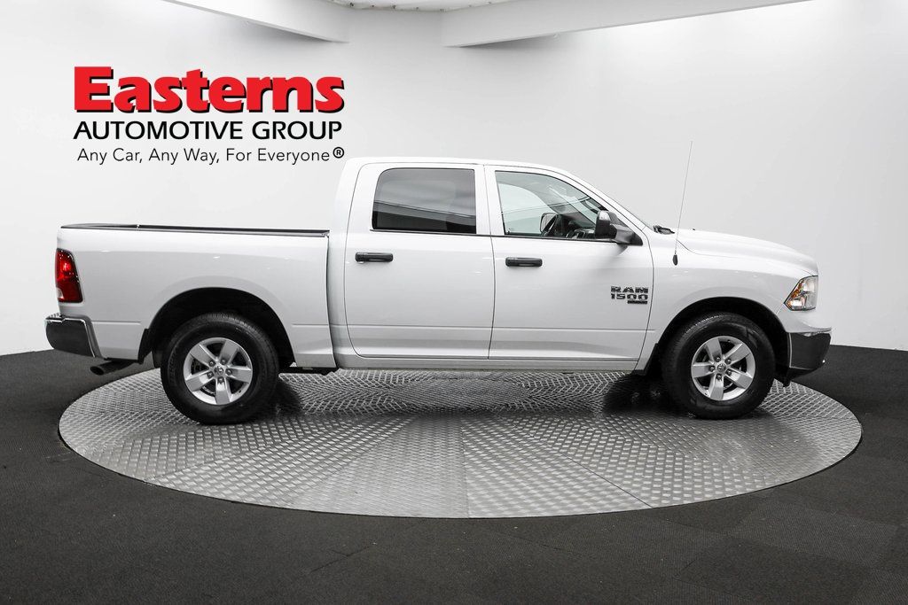 Vehicle image 17 of 61