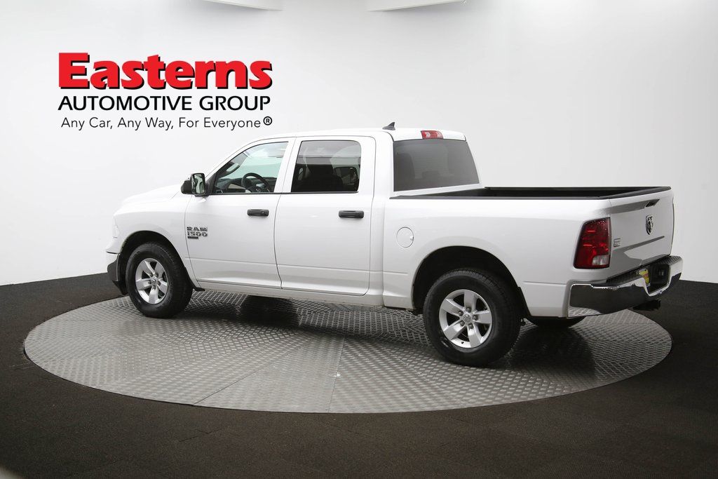 Vehicle image 32 of 61