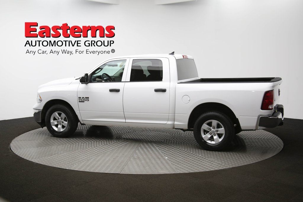 Vehicle image 33 of 61