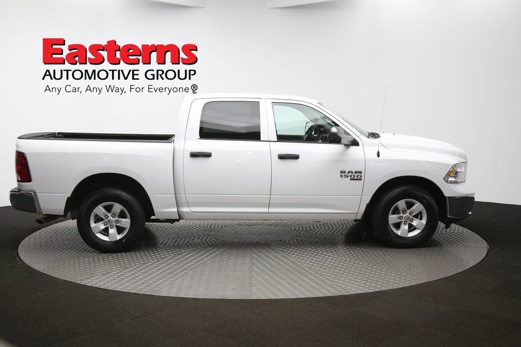 Vehicle image 16 of 61