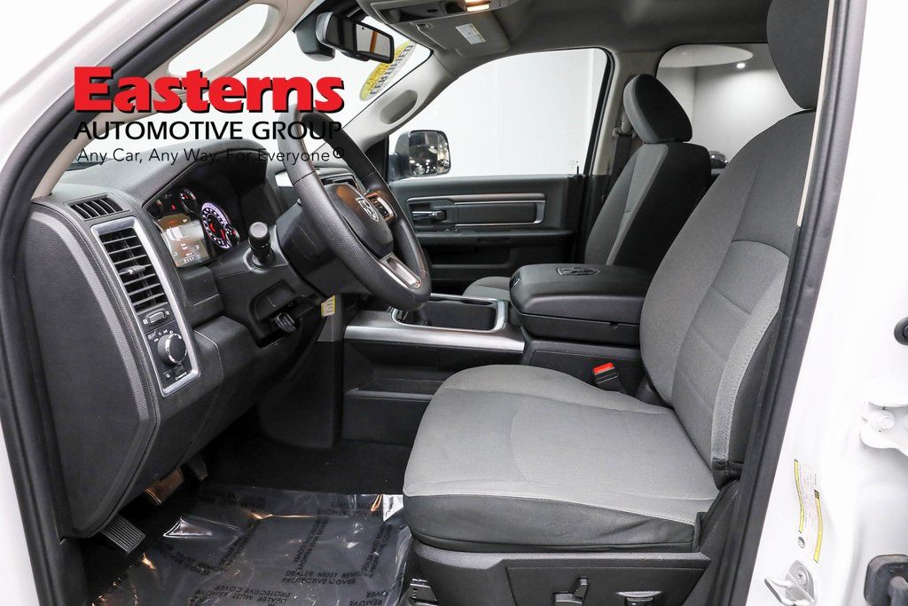 Vehicle image 44 of 61