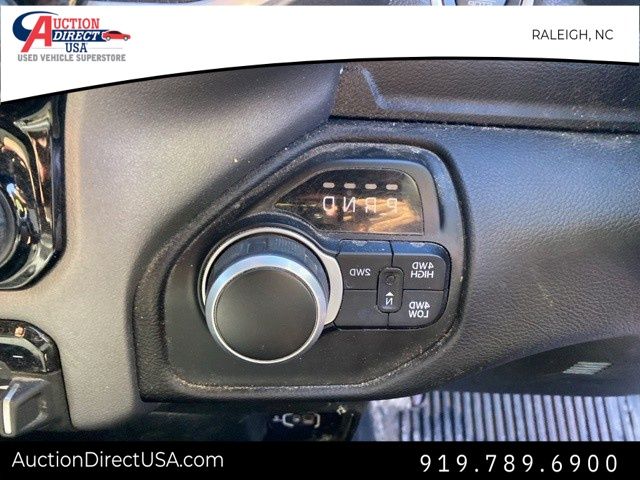 Vehicle image 20 of 28