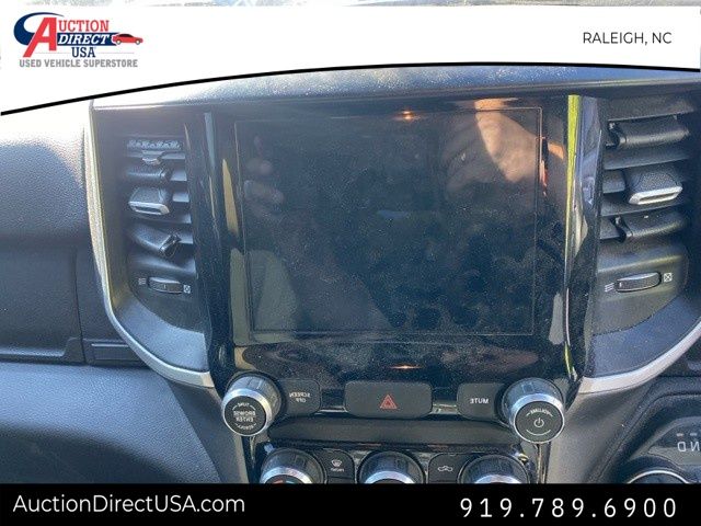 Vehicle image 19 of 28