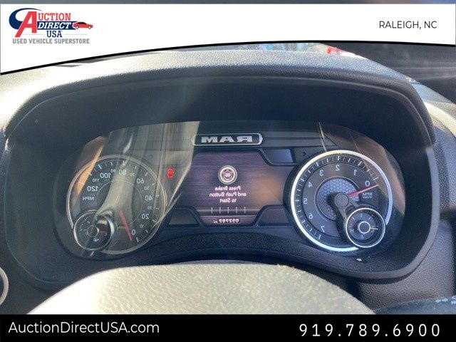 Vehicle image 26 of 28