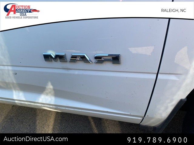 Vehicle image 7 of 28