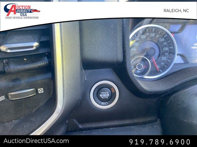 Vehicle image 21 of 28
