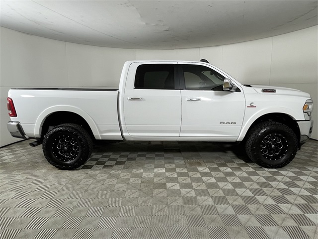Vehicle image 6 of 43