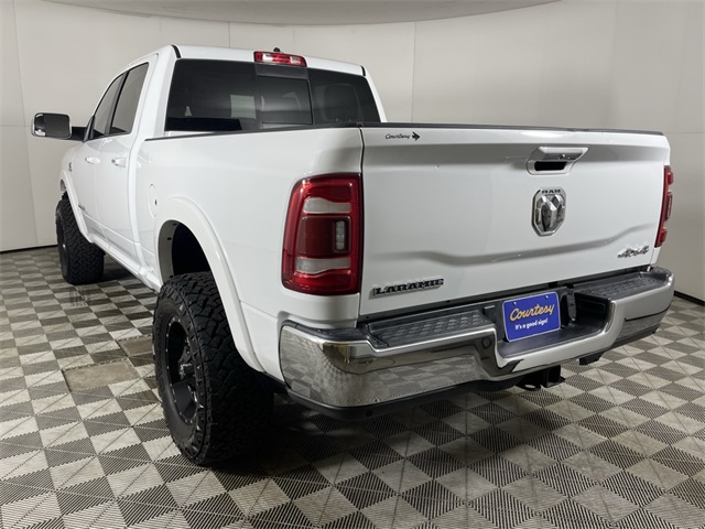 Vehicle image 9 of 43