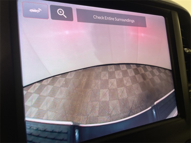 Vehicle image 27 of 43