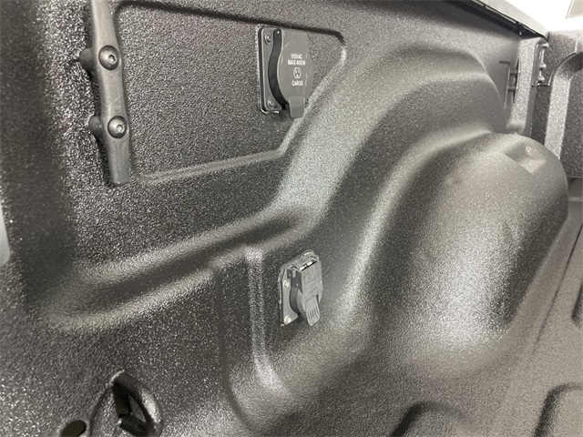 Vehicle image 40 of 43