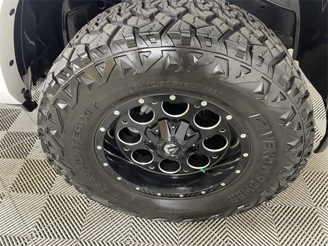 Vehicle image 13 of 43