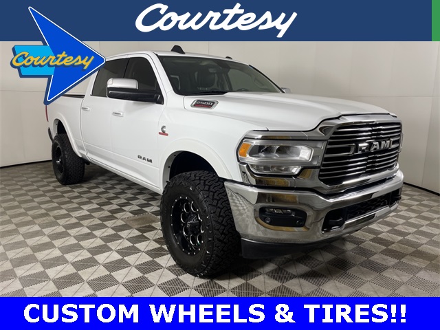 Vehicle image 4 of 43