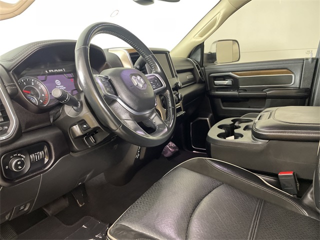 Vehicle image 22 of 43
