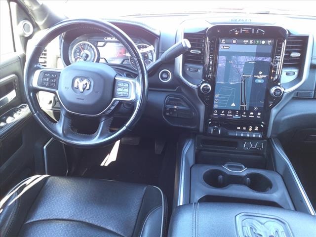 Vehicle image 25 of 29